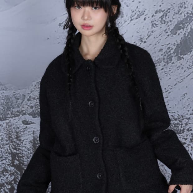 나이엔 라운드 플라켓 숏 코트