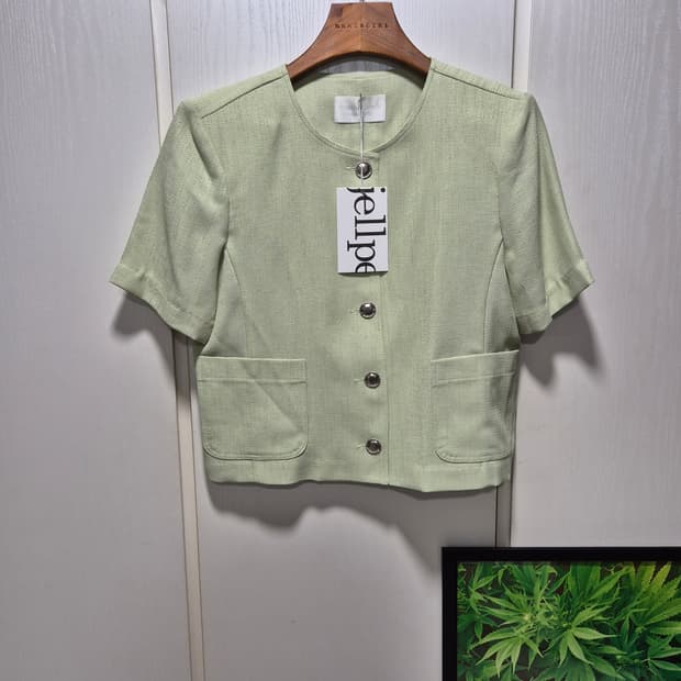 (세일)(새상품)jellpe 반팔 자켓 메로나색상