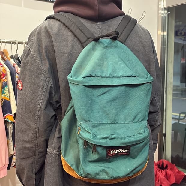 90s East pak 스웨이드 가방