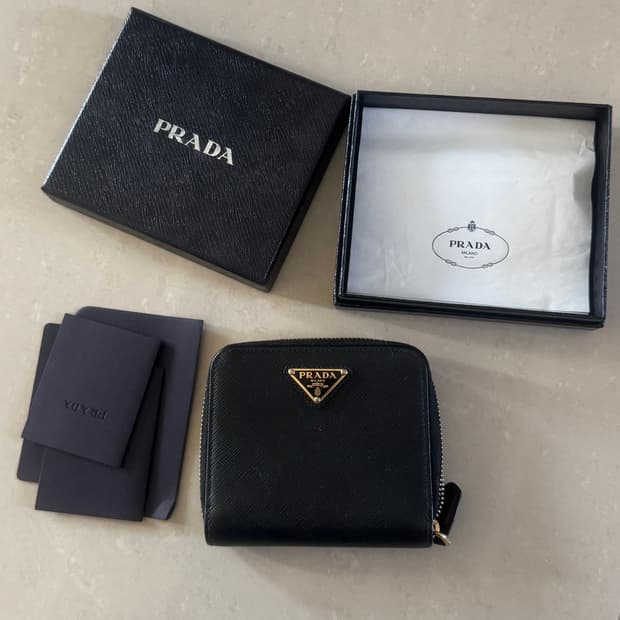 프라다 블랙 반지갑 풀박스
