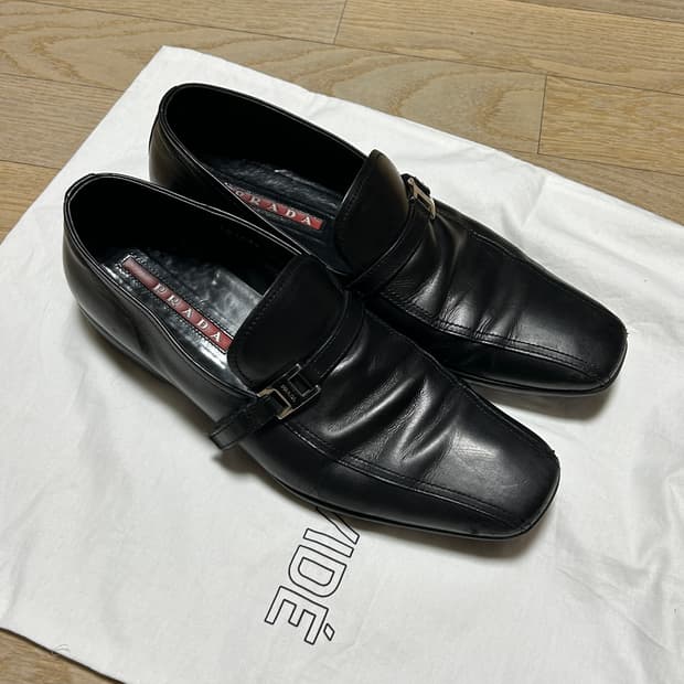 프라다 빈티지 로퍼