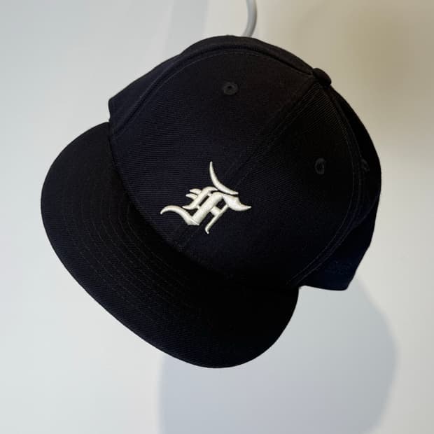 에센셜 피어 오브 갓 뉴에라 7 3/8 