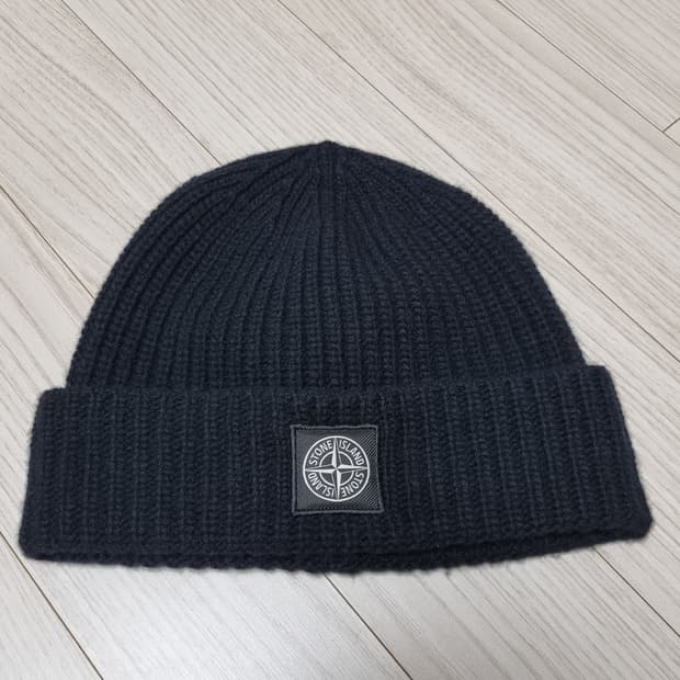 스톤아일랜드 비니