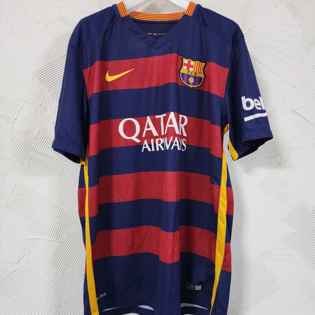 2015-16 시즌 FC 바르셀로나 리오넬 메시 홈 유니폼