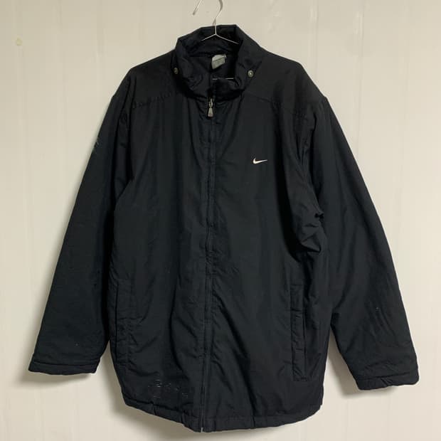 나이키 스우시 누빔 바람막이