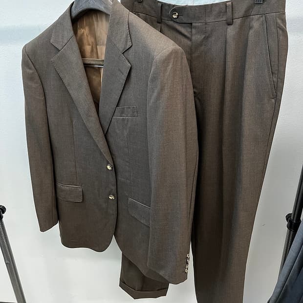 100-105,33) 버버리 브라운 셋업슈트 