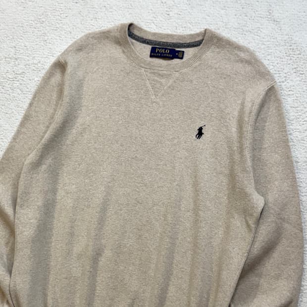 폴로 오트밀 니트 맨투맨