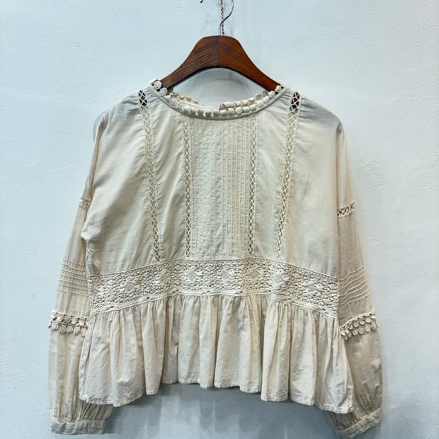 아이보리 코튼 블라우스 