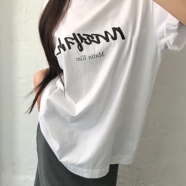Matin Kim 마뗑킴 한글 로고 화이트 티셔츠