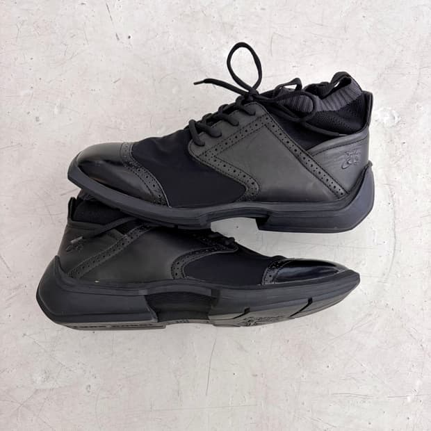 John Fluevog 도킹 더비