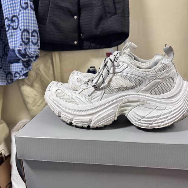 발렌시아가 6xl 43 (275-280)