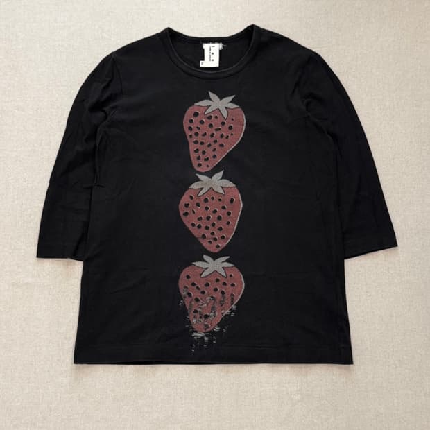 꼼데가르송 타오 10ss 펑크 스트로베리 7부 슬리브