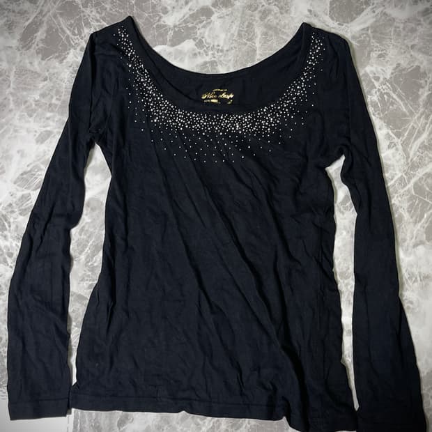 cubic u neck sleeve t