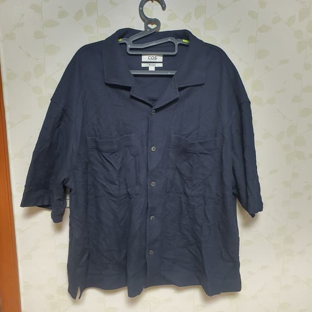 Cos 코스 네이비 캠프셔츠 판매합니다.