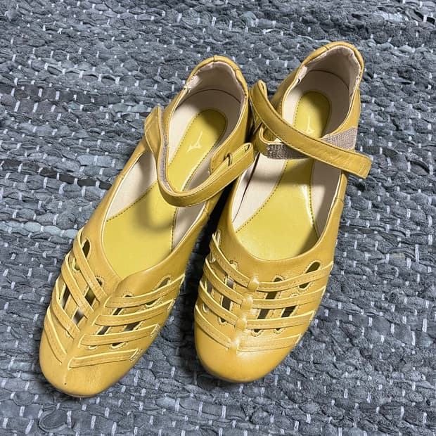 Mizuno mary jane shoes