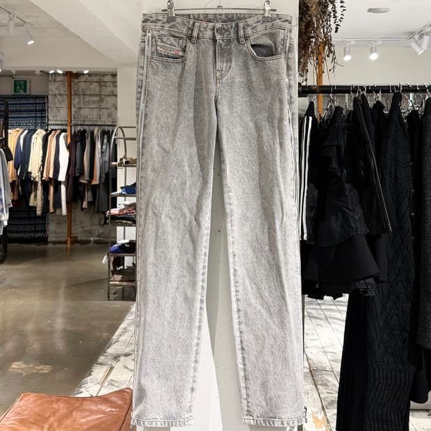 디젤 2002-FS1 그레이 사이드 지퍼 트라우저 데님 팬츠