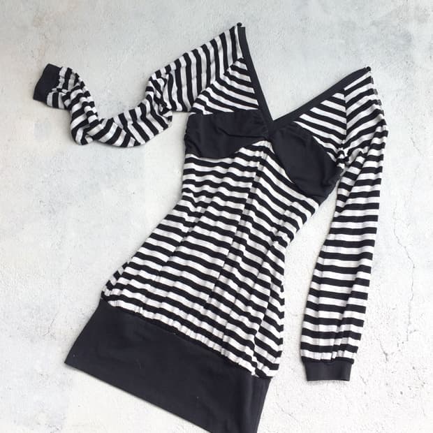Messy Shoulders Slit Stripe One Piece