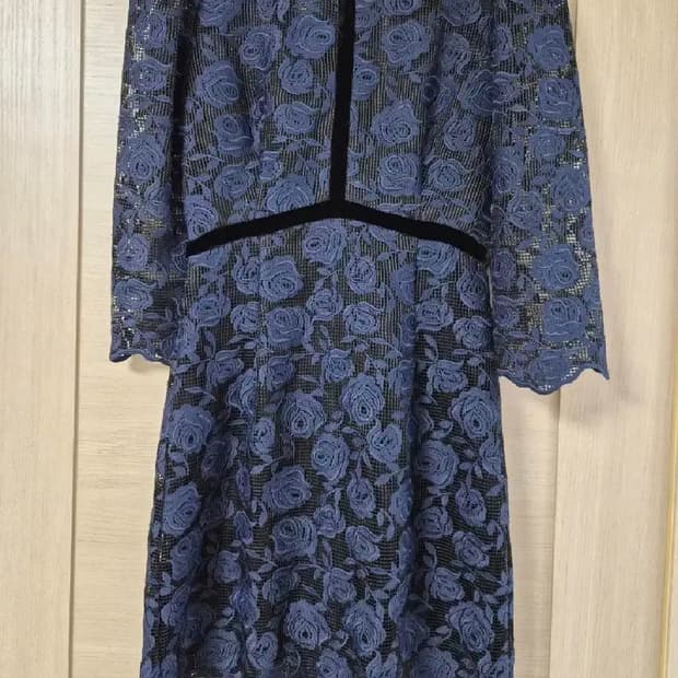 산드로 레이스원피스