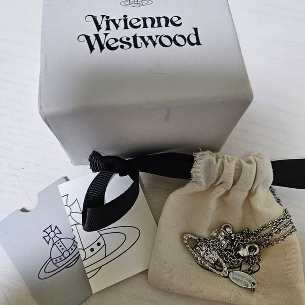 비비안웨스트우드 목걸이