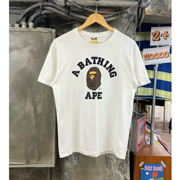 베이프 컬리지 반팔티 화이트 M #csz3810