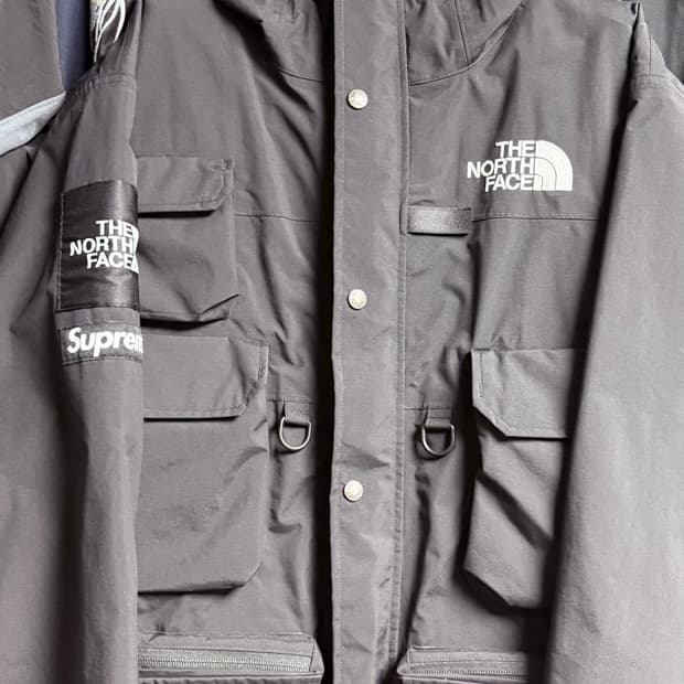 슈프림 노스페이스 20fw 카고자켓 블랙 M 사이즈