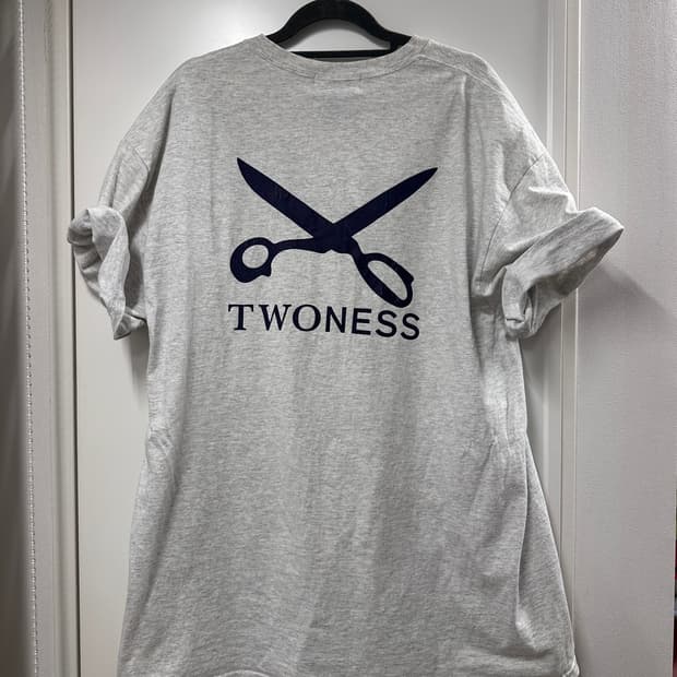 twoness 티셔츠