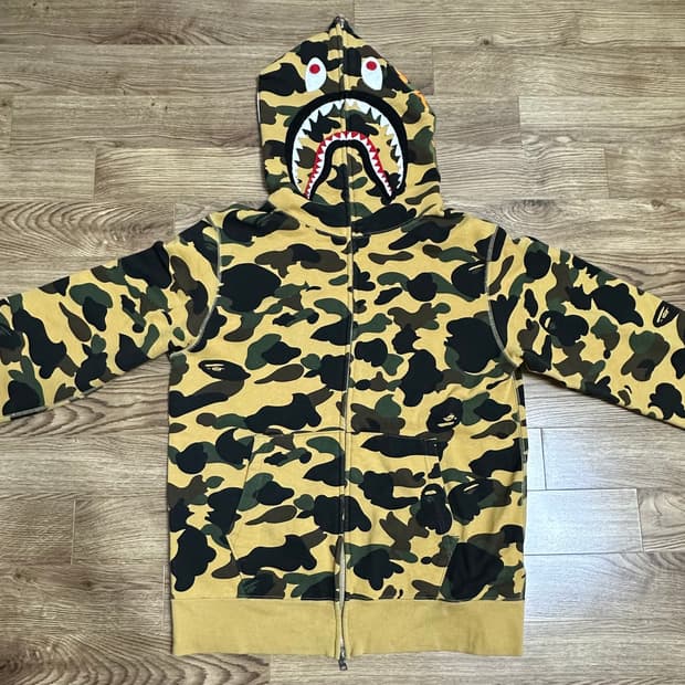 베이프 퍼스트 카모 샤크 풀 집 후드 옐로우