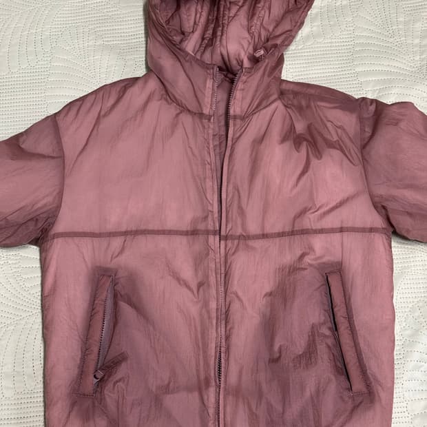 쿠어 트랜스페어런트 패디드 후드 점퍼 (인디핑크)