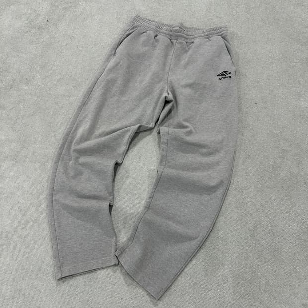 엄브로 회색 트레이닝 바지 m