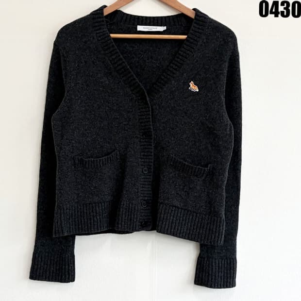 메종키츠네 폭스 로고 울 가디건 차콜 블랙 M 0430