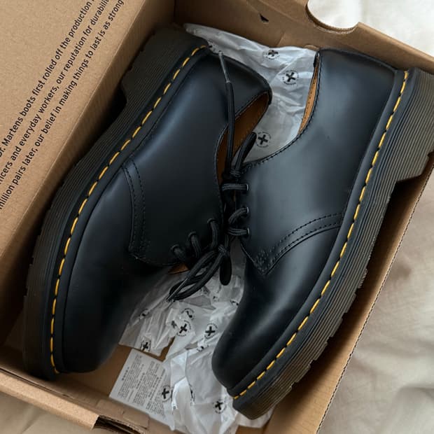 닥터마틴 1461 스무스 3홀 UK4(230)