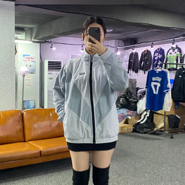 아디다스 박스로고 배색 나일론 바람막이B2963