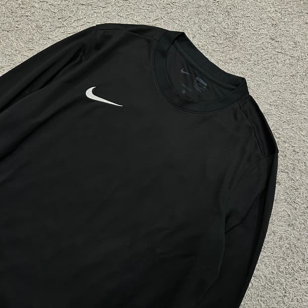 [105] 나이키 기능성긴팔티