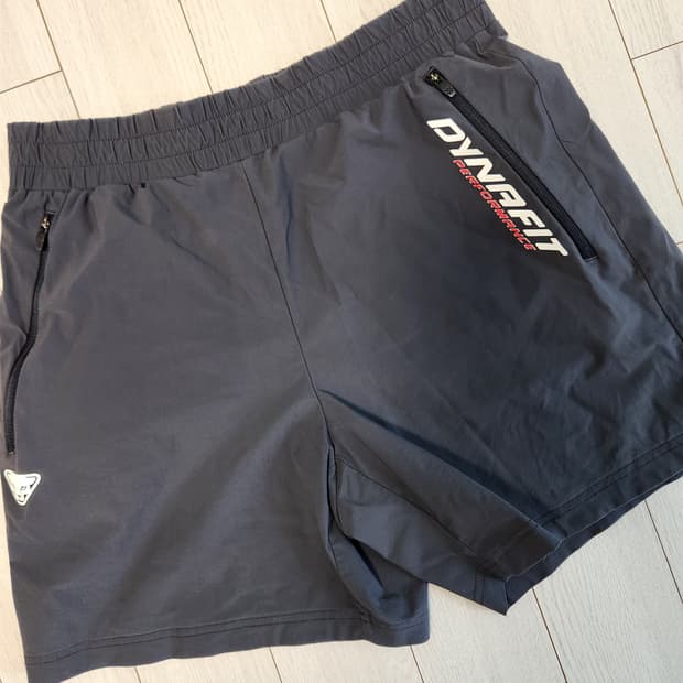 다이나핏 콜드 비스트 하프 팬츠 YMM21360C7 사이즈m

스포츠웨어