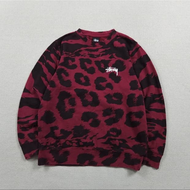 스투시 레오파드 맨투맨 구합니다