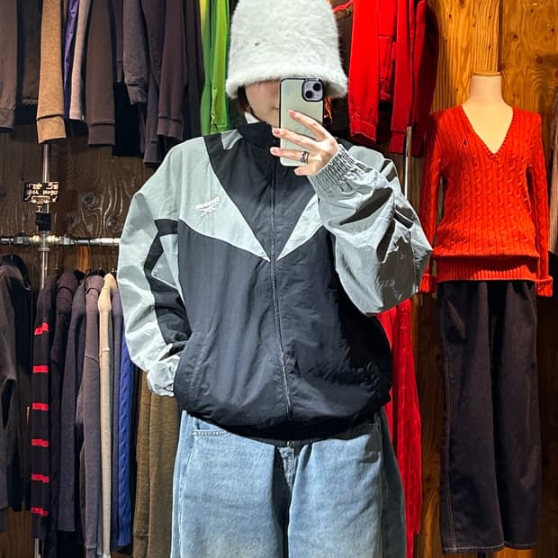 L 리복 90s 올드스쿨 V라인 배색 블랙 바람막이