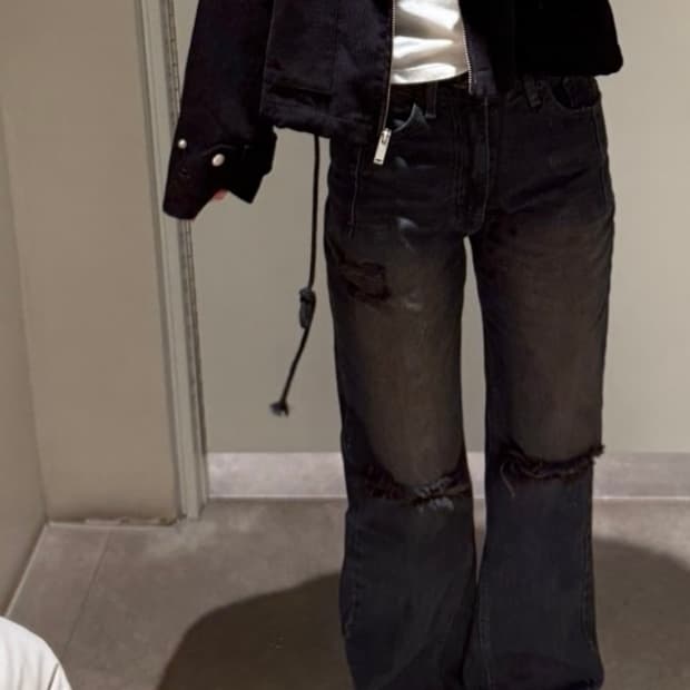 마뗑킴 데미지 세미부츠컷 데님팬츠