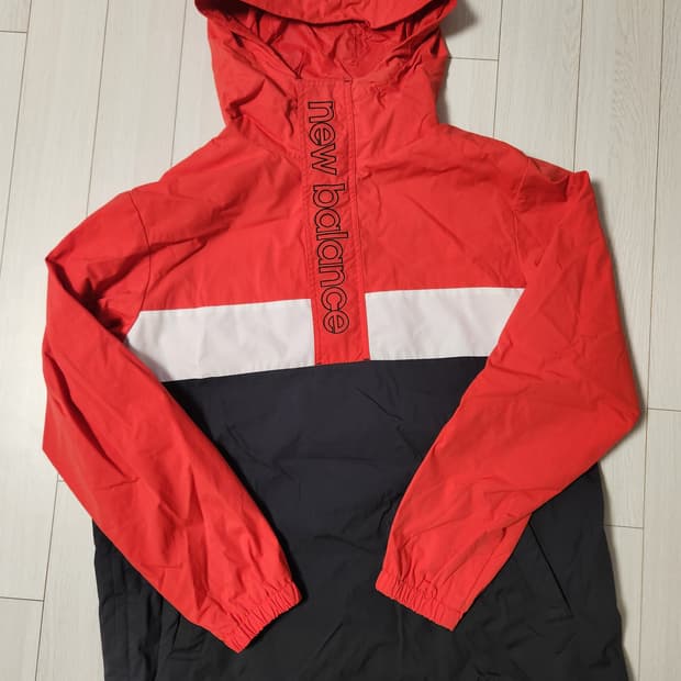 뉴발란스 남녀공용 컬러블록 우븐 아노락 방수 방풍 바람막이 사이즈95(m