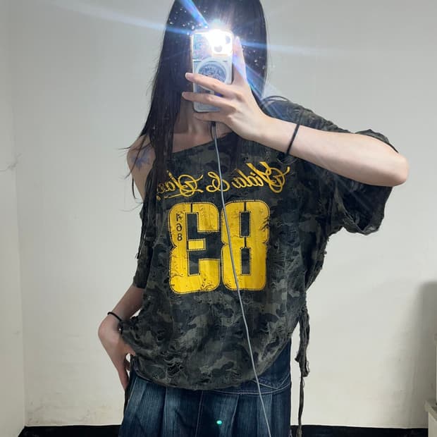 Y2K 카키 그런지 원숄더 티셔츠