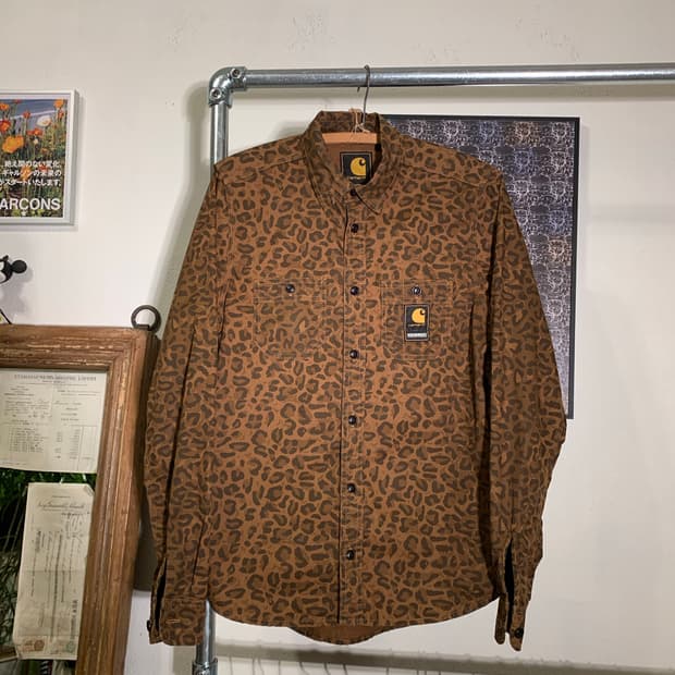 네이버후드 칼하트 레오파드 셔츠