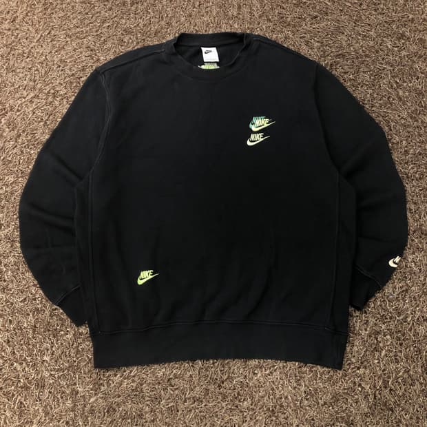 XL 나이키 멀티 스우시 맨투맨