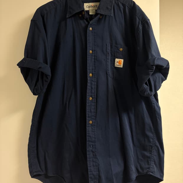 칼하트 네이비 반팔 셔츠