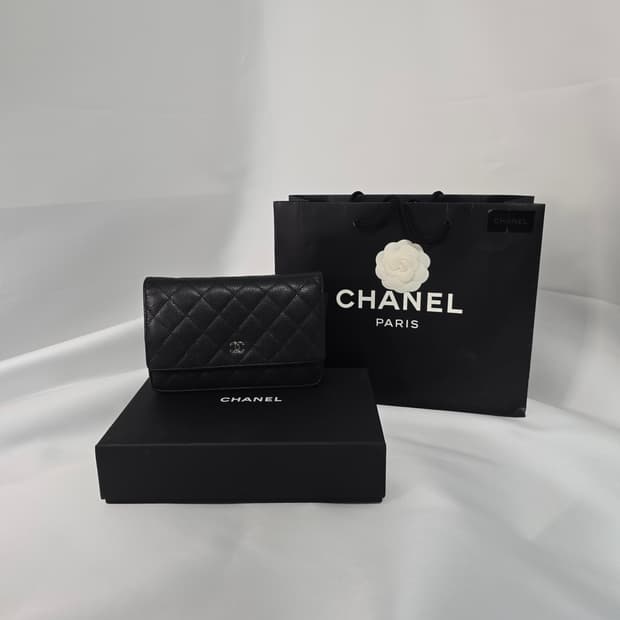 샤넬 클래식 woc 케비어 블랙 은장