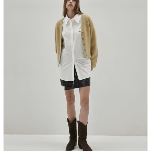 [인사일런스 우먼] 소프트 모헤어 가디건 (버터) 