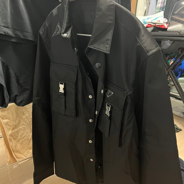 프라다 리나일론 포켓 셔츠 