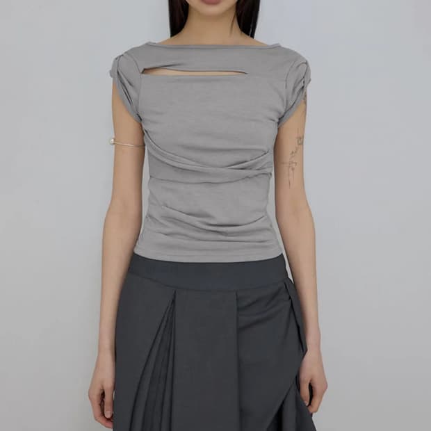 플레어업 Draped Roll-Up T-Shirt
