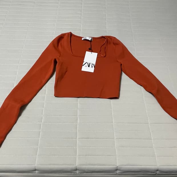 [새상품]ZARA 니트 크롭탑 오렌지 S