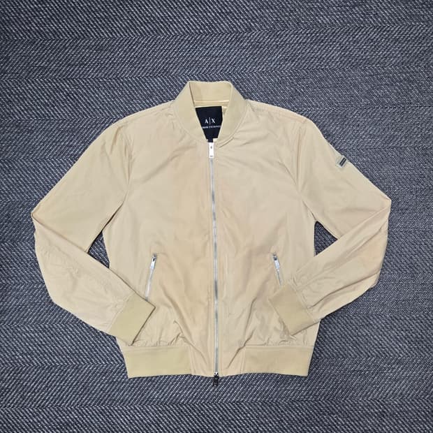 아르마니 익스체인지(Armani Exchange)베이지 봄버 재킷
