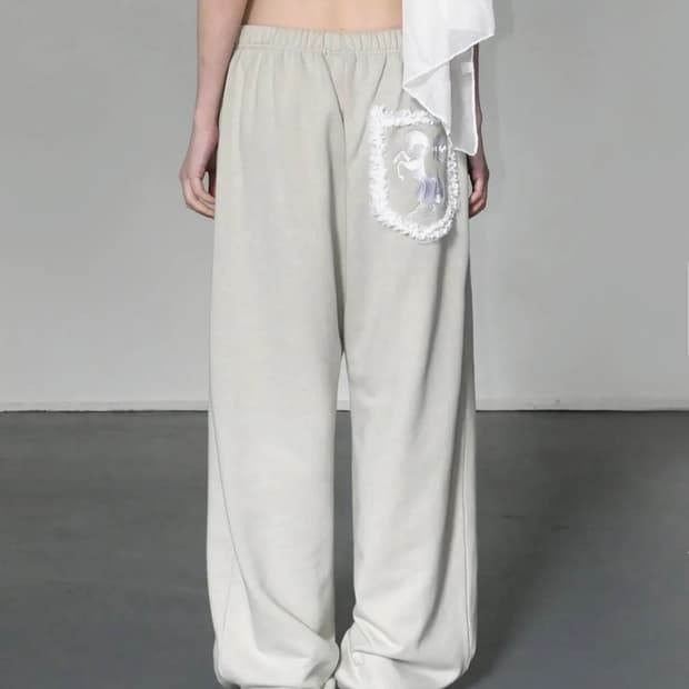 이와이이알 frill race 프릴 레이스 스웨트팬츠