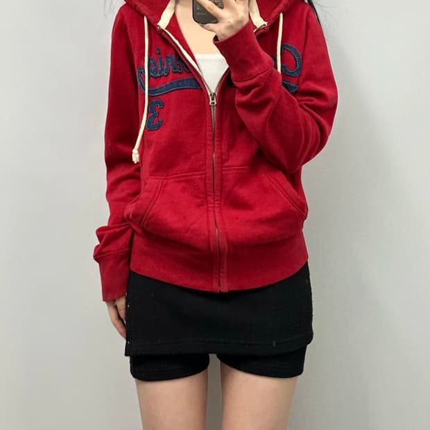 후아유 y2k 와투케 레드 후드집업